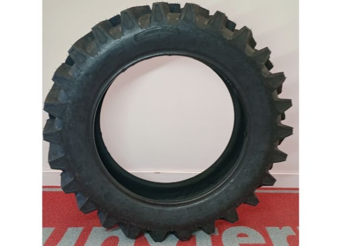 Pneu 9.5 - 24 R1 - 8 lonas Pneu 9.5 - 24 R1 - 8 lonas
